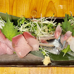 Sanjuurokuban Souko - メインの盛り合わせは水蛸吸盤 秋刀魚 鰤です　これでハーフとはボリューム感ありますね