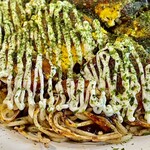 お好み焼き 鉄ちゃん - 奥さんの高速マヨ掛けを楽しみにしている客も多いんだそうですよｗ