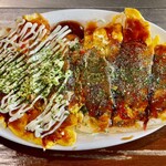 お好み焼き 鉄ちゃん - とん平は半分だけ奥さんの高速マヨ掛けをお願いしました