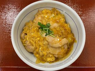 なか卯 - 親子丼小盛のアップ