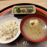 赤坂 菊乃井 - 昼懐石１５７３０円。秋刀魚御飯、白菜すり流し。秋刀魚御飯は、ほんの半身の秋刀魚しか使ってないとは思えない、旨味たっぷりの味わいです（╹◡╹）（╹◡╹）