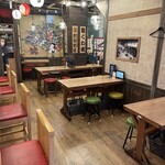 鳥良商店 - 1階席