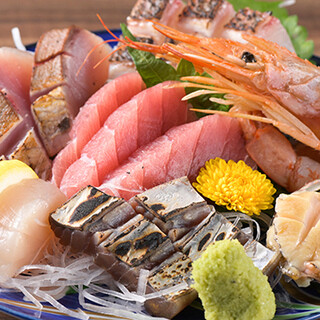 推荐“大师精选生鱼片拼盘”！提供精致的海鲜菜肴