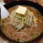 ラーメン ほくしん - 味噌ラーメン　バターは最初から付いている