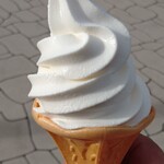 Sekisabisueria Noborisen Teikuauto Kona - 関牛乳ソフトクリーム