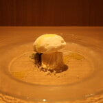 RISTORANTE IL NODO - 小田原中戸川さんのイチジク実と葉 チーズセミフレッド