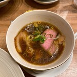 麺処 ほん田 - スープ