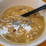 ラーメンエース - ブラックペッパー投入