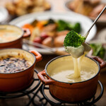 Special creamy cheese fondue (2 servings or more)
