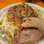 ラーメンエース - ラーメン　にんにく少し、焦がしアブラ