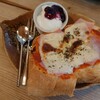 カフェ リーフス - 料理写真:自家製パン ピザトースト 400円