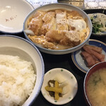 あおい食堂 - カツ煮定食¥1,000