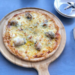 オイスターバール ピトレスク - オイスターピッツァ1480円