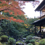 Okutan Kiyomizu - 1F座敷から紅葉の庭園