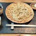 手打ち蕎麦 成冨 - 野菜天せいろ1,980円の蕎麦