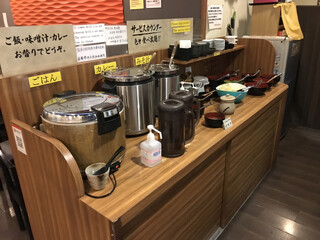 Tonkatsu Nagata En - サービスカウンター　※無料の食べ放題