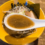 麺処 寅路 - 味噌らー麺(黒)のスープ