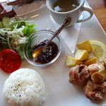 Howaito Famu - ランチ　地鶏のソテー