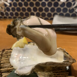 姫路 海味焼 酒場 〇上水産 - 生牡蠣