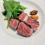 La Brianza - サカエヤ手当て鹿児島県産和牛熟成サーロイン炭火焼きロメスコソースタスマニア産粒マスタード檜の香り。