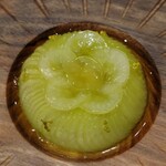 レストラン ナズ - シャインマスカット クロモジの木のオイル 発酵レモンピール ストラッチャテッラチーズ