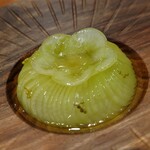 レストラン ナズ - シャインマスカット クロモジの木のオイル 発酵レモンピール ストラッチャテッラチーズ