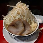 Dantotsu Ramen - ラーメン中 ニンニク・野菜マシ