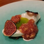 レストラン ナズ - 無花果の葉のアイスクリーム 無花果オイル　無花果チップス