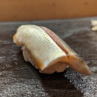 まんてん鮨 日比谷オクロジ店 - 小肌