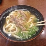 小麦冶 - 肉うどん 330円