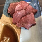 黒毛和牛焼肉と本格もつ鍋 山樹 - 心臓さし800円