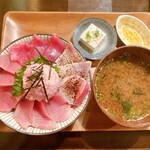 MAGURO GARAGE - 