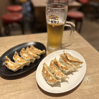 餃子販売所 横浜五番街いち五郎_1