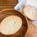 BON OKAWA Karuizawa Chocolate Factory - Crispy and light texture with a hint of butter ♫