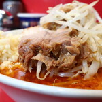 ラーメン二郎 - 豚の厚み