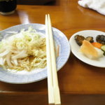岡本 - サラダバーと漬物バー（？）