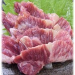 Marbled ribs with horse sashimi (new menu)