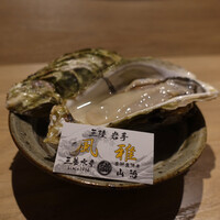 鮨 秀とら - 生牡蠣