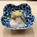 日本橋蛎殻町 すぎた - 生牡蠣（仙鳳趾産）のおろし和え