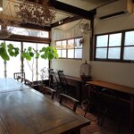 Takashimawanikafe - 