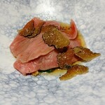 八重洲 steak & seafood 鉄板焼き 一心 - 黒毛和牛しゃぶ（秋トリュフ乗せ）下には焼き野菜が。