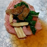 八重洲 steak & seafood 鉄板焼き 一心 - 黒毛和牛に焼き野菜とトリュフを乗せて。これ旨い