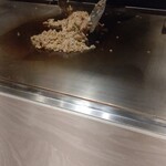 八重洲 steak & seafood 鉄板焼き 一心 - しっかりすべての米をパラパラに