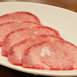 焼肉酒場 うしわかまる_1