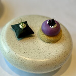 189457865 - 紫芋のムース
                        パンサレ　パプリカパウダーとオリーブとチーズ