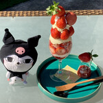 ICHIGO - 初物の苺と安曇野苺のパフェ