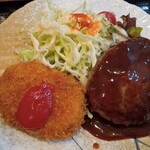 189463346 - ハンバーグとコロッケアップ