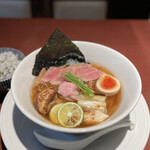 酒肴場 屯 - 【限定】松茸とまぐろ出汁のらぁ麺¥1800、白飯¥150