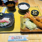 まるは食堂 - ミックスフライ定食（期間数量限定）