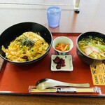 市川サービスエリア下り線 売店 - かつ丼セット　980円